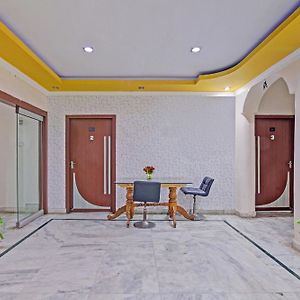 Hotel O Oxy Safari Residency